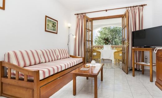 Apartamentos Sa Torre