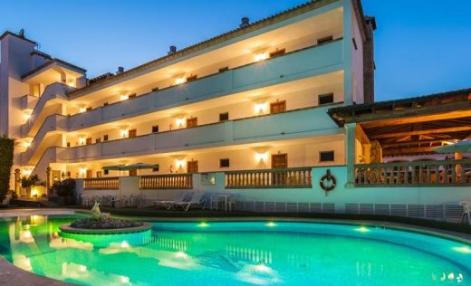 Apartamentos Sa Torre