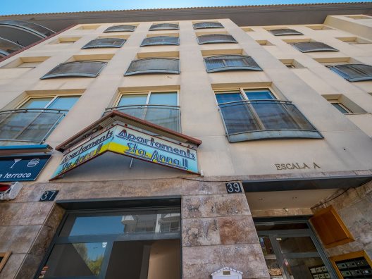 Apartamentos Santa Ana II