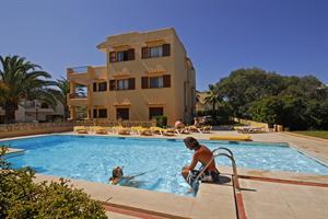 Apartamentos Ses Cases De Cala Ferrera