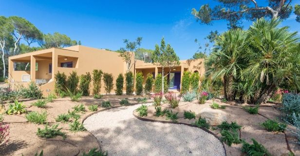 Apartamentos Ses Eufabietes