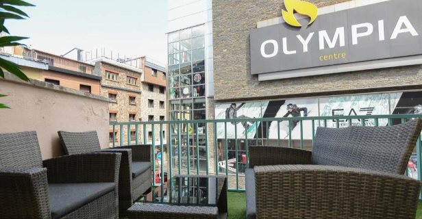 Apartamentos Sky 3000