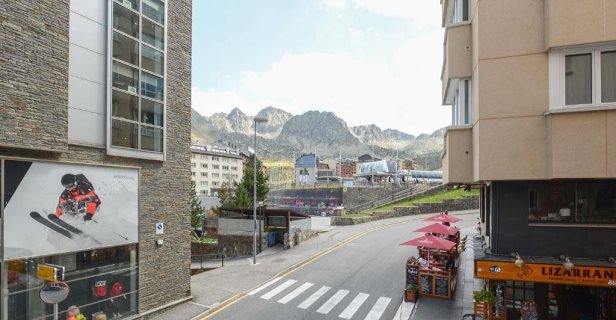 Apartamentos Sky 3000