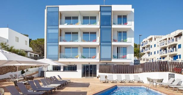 Apartamentos Sol Bahía Ibiza Suites