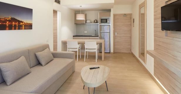 Apartamentos Sol Bahía Ibiza Suites