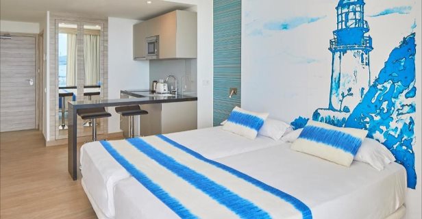 Apartamentos Sol Bahía Ibiza Suites