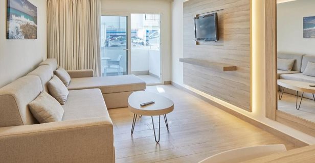 Apartamentos Sol Bahía Ibiza Suites