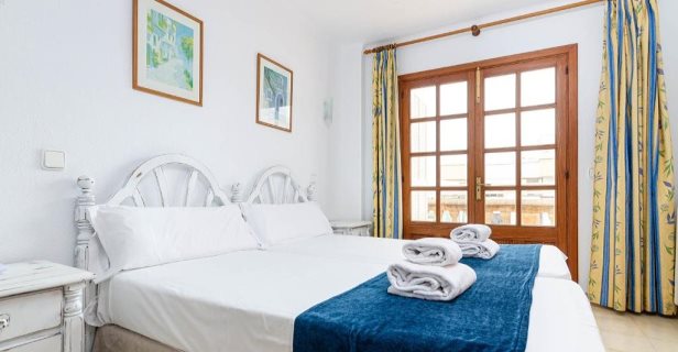 Apartamentos Sol Y Mar