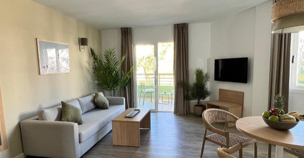 Apartamentos The Palm Star Ibiza
