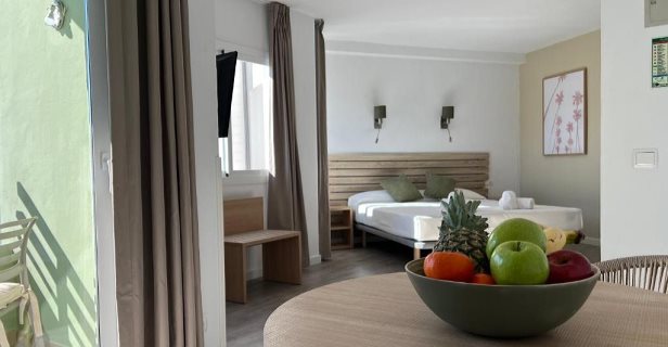 Apartamentos The Palm Star Ibiza