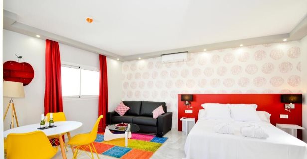 Apartamentos The Zentral Arenal Suites