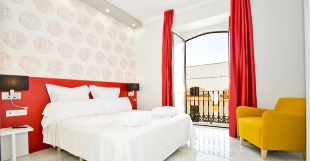 Apartamentos The Zentral Arenal Suites