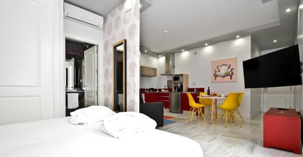 Apartamentos The Zentral Arenal Suites