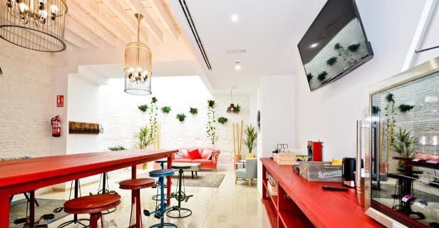 Apartamentos The Zentral Arenal Suites