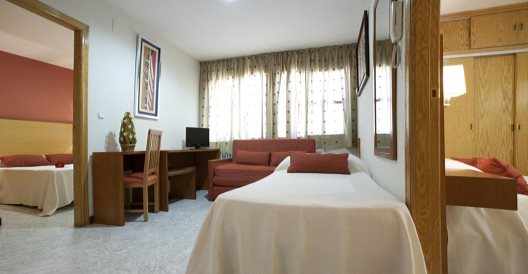 Apartamentos Turísticos Los Girasoles II Granada