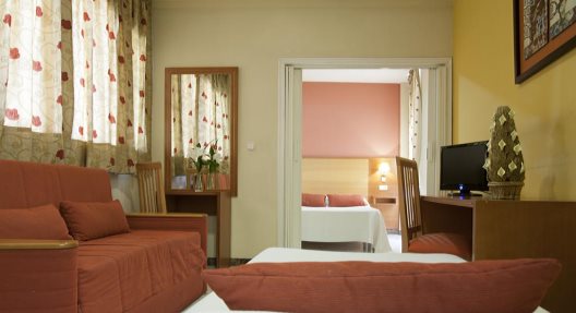 Apartamentos Turísticos Los Girasoles II Granada