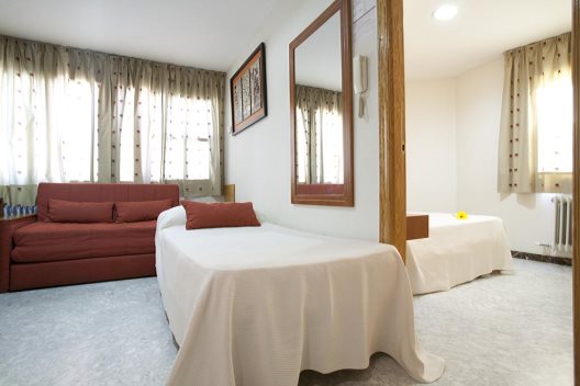 Apartamentos Turísticos Los Girasoles II Granada