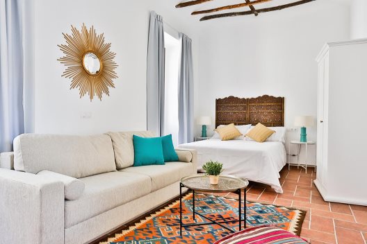 Apartamentos Urban Vida Alcazar