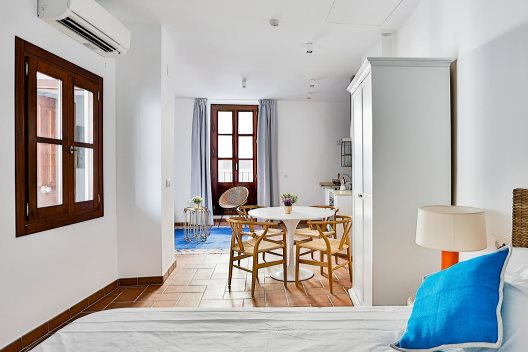 Apartamentos Urban Vida Alcazar