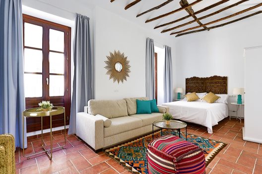 Apartamentos Urban Vida Alcazar