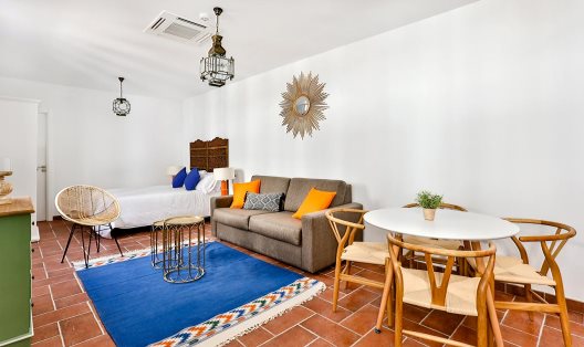 Apartamentos Urban Vida Alcazar