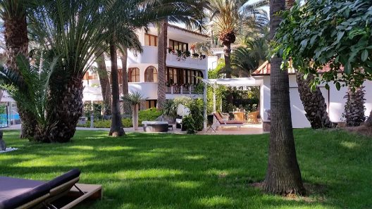 Apartamentos Villa Edén