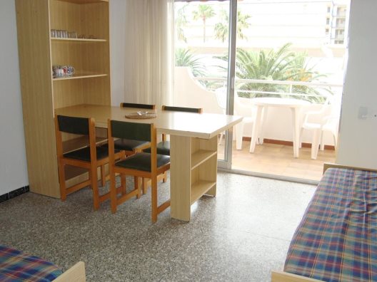 Apartamentos Voramar 3000