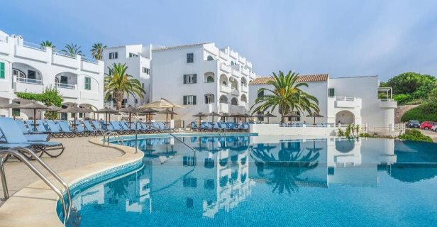 Apartamentos White Sands Beach Club
