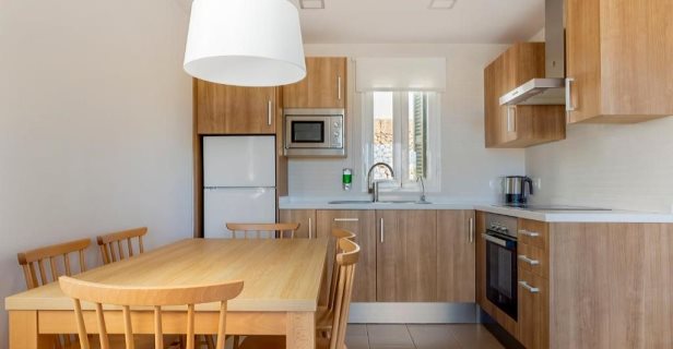 Apartamentos White Sands Beach Club