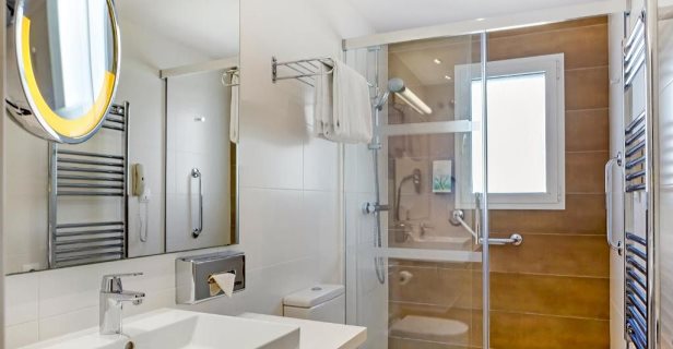 Apartamentos White Sands Beach Club