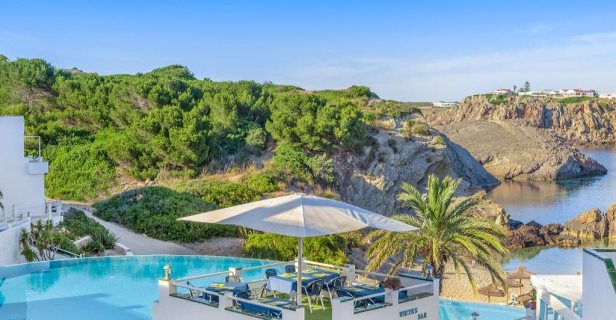 Apartamentos White Sands Beach Club