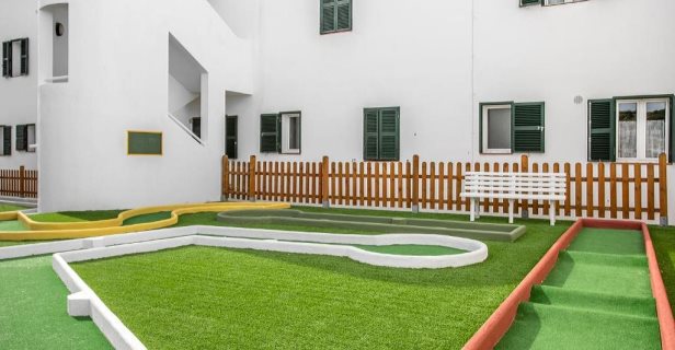 Apartamentos White Sands Beach Club