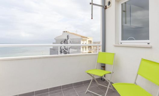 Apartamentos Yourhouse Monges