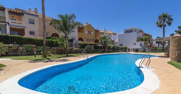 Apartamentos Zahara Sol