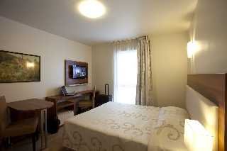 Aparthotel 1 Ere Avenue Val Senart