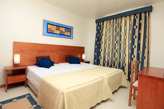 Aparthotel Acorsonho
