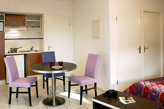 Aparthotel Adonis Carcassonne - La Barbacane