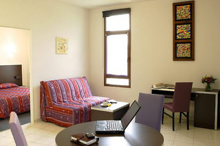 Aparthotel Adonis Carcassonne - La Barbacane