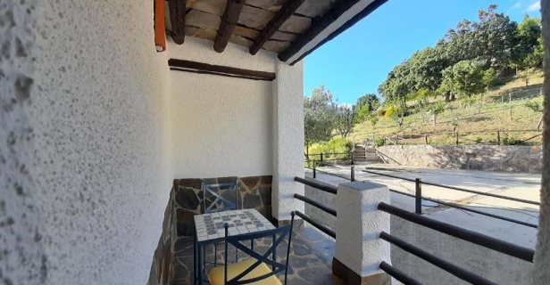 Aparthotel Alcazaba De Busquistar