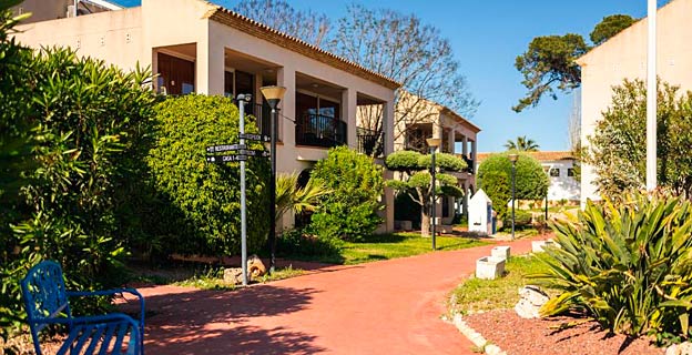 Aparthotel Alfas Oasis