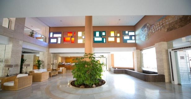 Aparthotel Arena Center