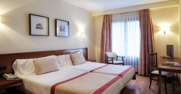 Aparthotel Arias