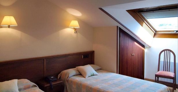 Aparthotel Arias