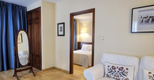 Aparthotel Arias