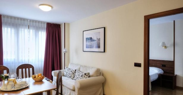 Aparthotel Arias