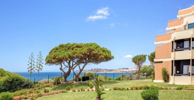 Aparthotel Auramar Beach Resort