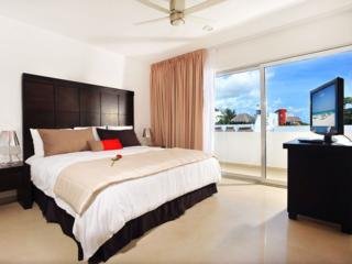 Aparthotel Bambu Suites