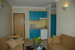 Aparthotel Basil's