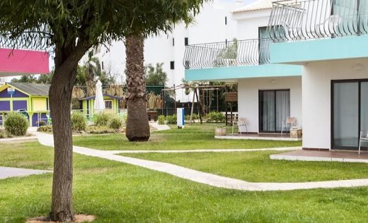 Aparthotel Bayside Salgados Resort