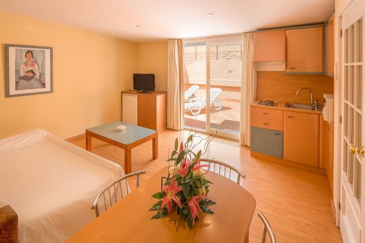 Aparthotel Bertran